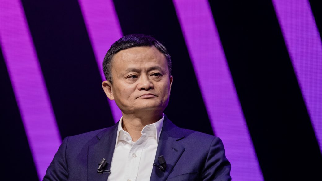 El chino Jack Ma renuncia a Ant Group, su empresa financiera.